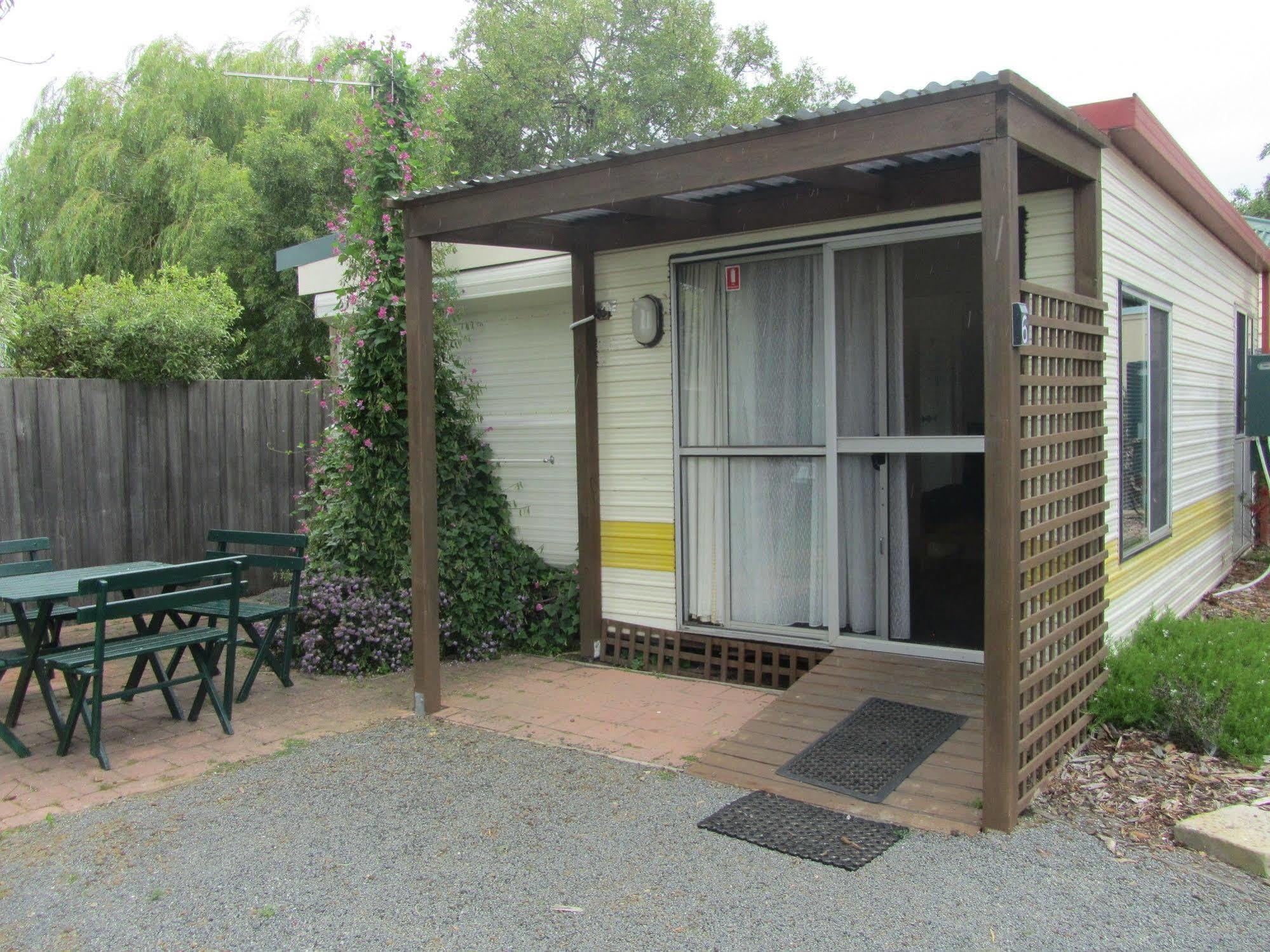 Triabunna Cabin & Caravan Park エクステリア 写真